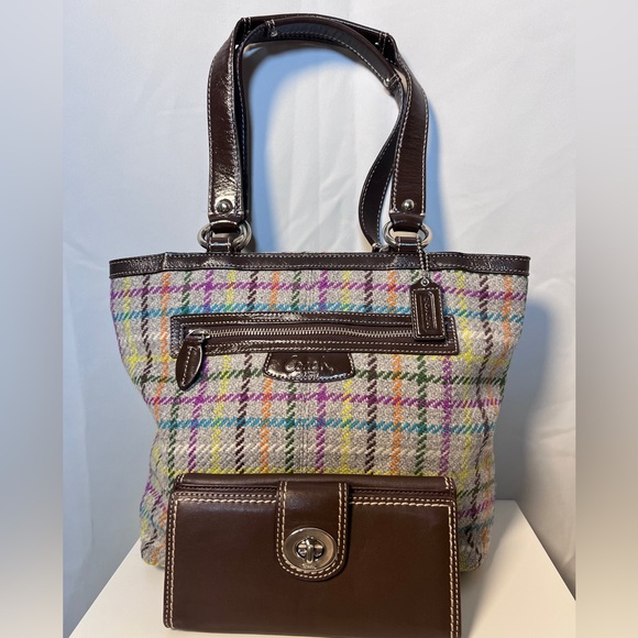 COACH Wool Tattersall Purse in Grey Plaid with lilac satin interior - Picture 11 of 11